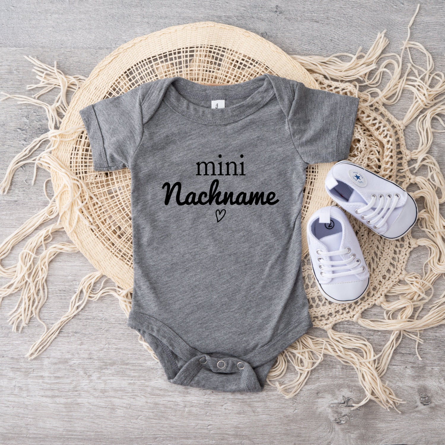 Babybody Personalisiert Mini Nachname Baby Shirt miniversion Toddler –  Million Threads